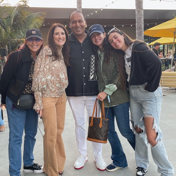 🚨LIVE NOW!!!🚨 - Picture 3 of 12